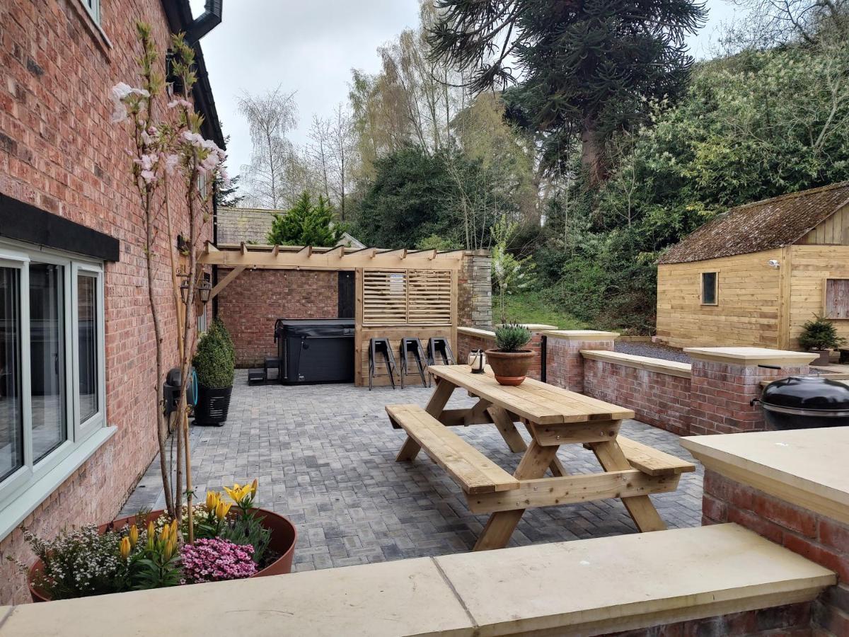 The Stables At Eriviat Hall Henllan  Exterior photo